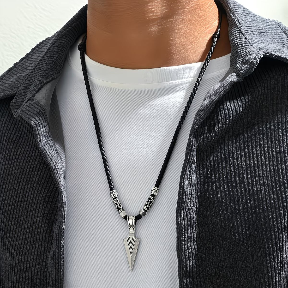 Men's Necklace with Arrowhead Pendant