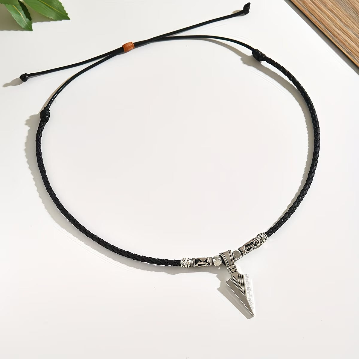 Men's Necklace with Arrowhead Pendant